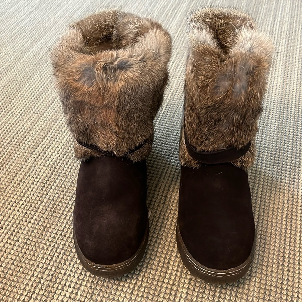 BearPaw Brown Suede Winter Boots with Faux Fur Cuff